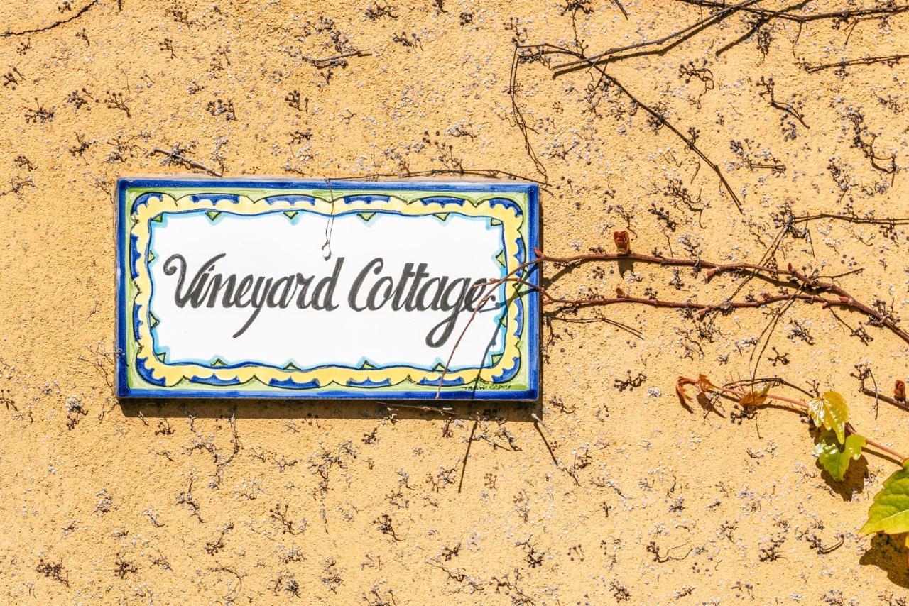 The Vineyard Cottage - Stay Waiheke Onetangi Bagian luar foto