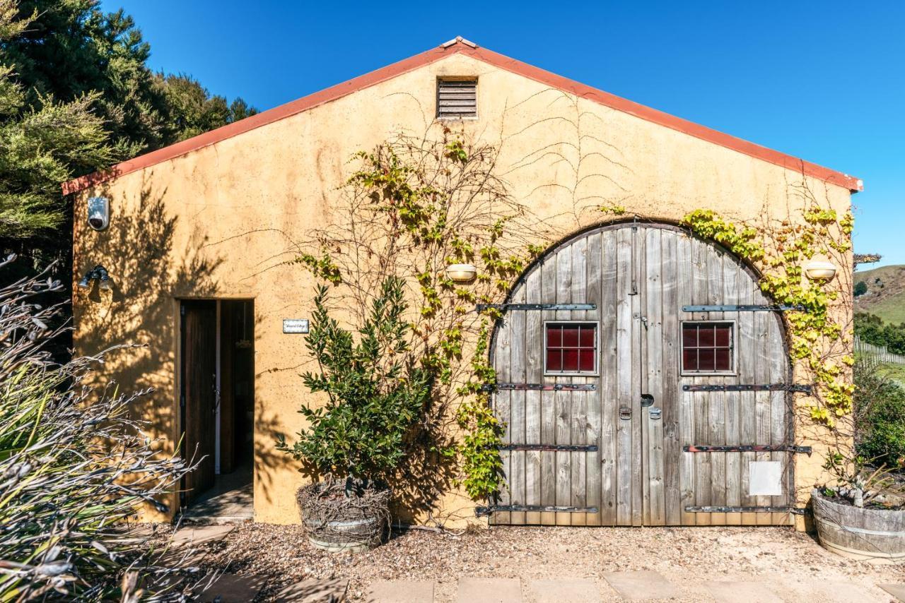 The Vineyard Cottage - Stay Waiheke Onetangi Bagian luar foto