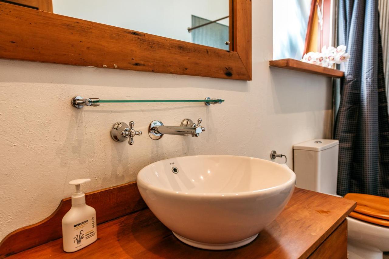 The Vineyard Cottage - Stay Waiheke Onetangi Bagian luar foto