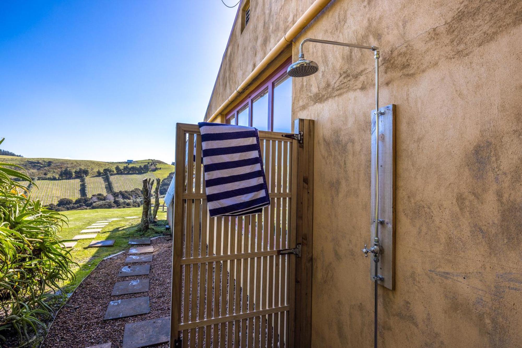The Vineyard Cottage - Stay Waiheke Onetangi Bagian luar foto